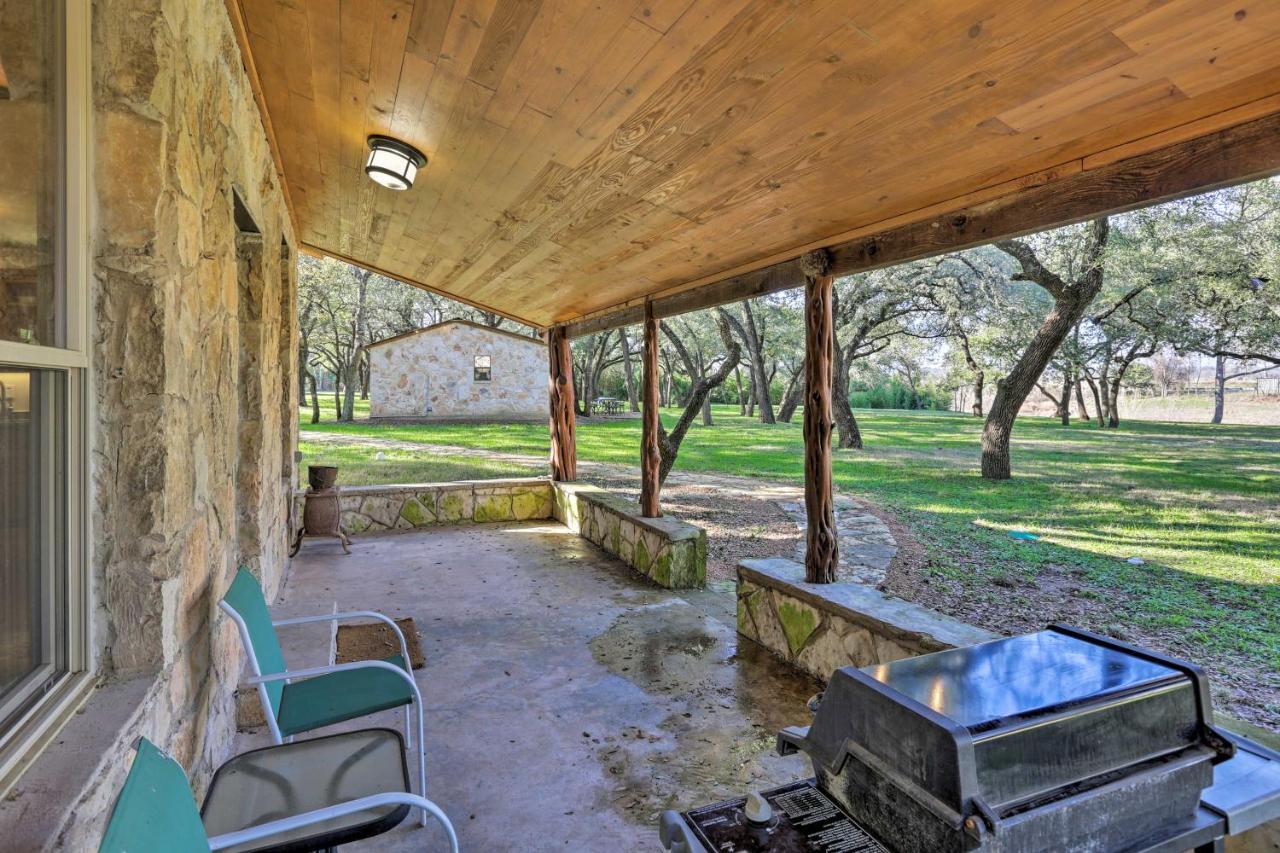 Blanco Riverfront Historic Home, 3 Mi To Downtown! Buitenkant foto